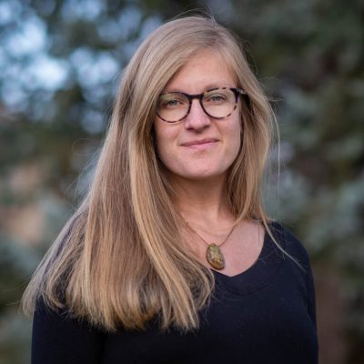 Carolyn-headshot-768x768